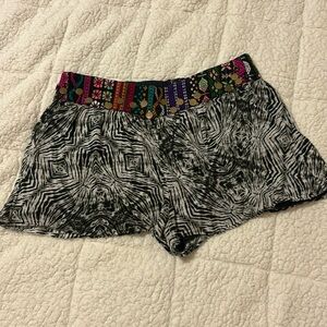 Women’s Stone Row shorts